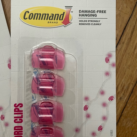 Command clear cord strips pink 4 clips lot of 4 - Picture 2 of 3